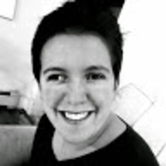 Meet your Posher, Lilith - Picture 1 of 1